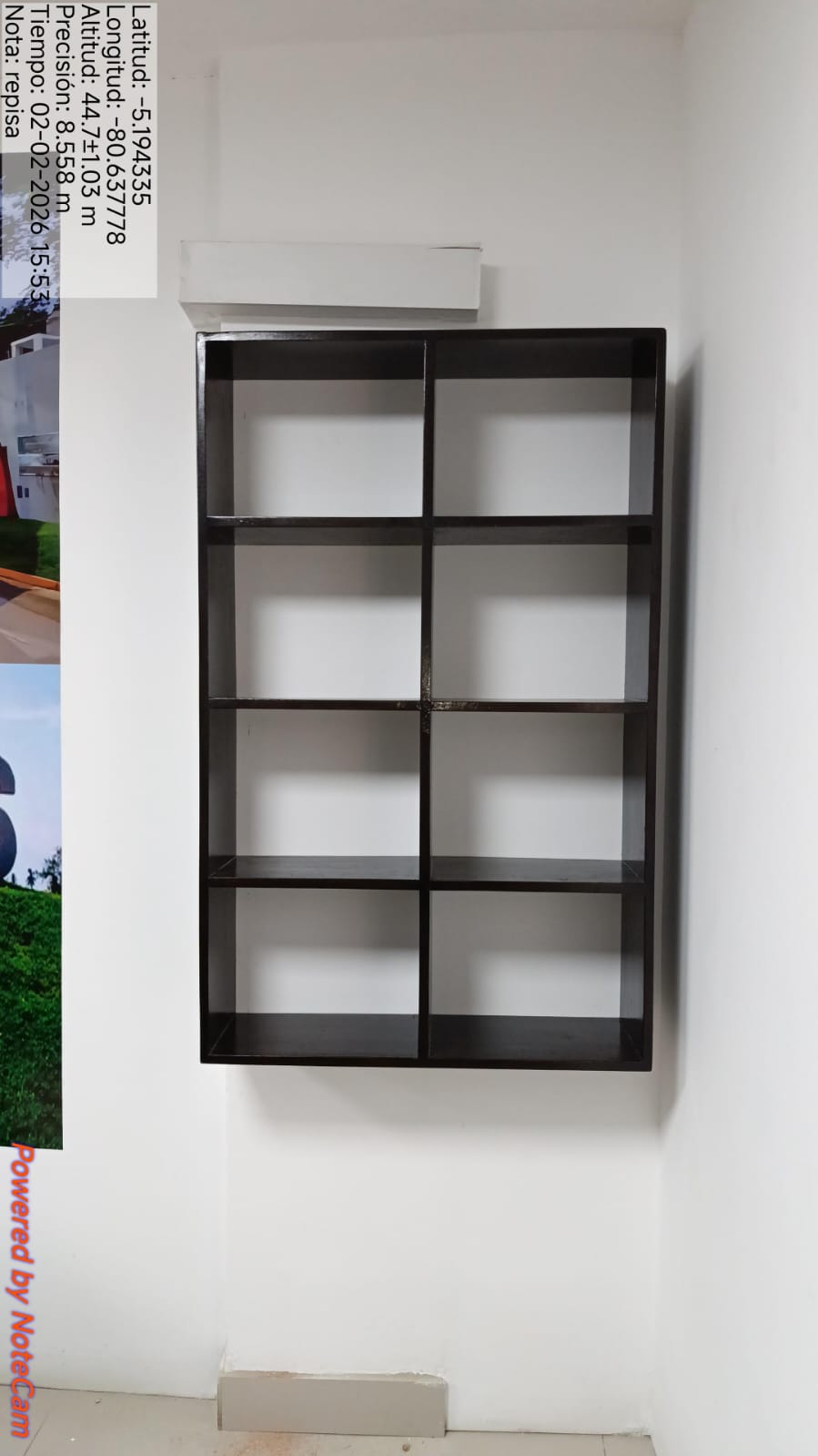 Estantería de madera